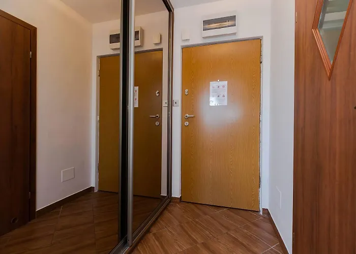 Apartment Metro Wilanowska Z Dostepem Do Basenu I Silowni