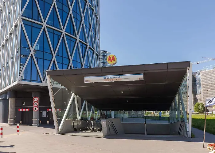 Metro Wilanowska Z Dostepem Do Basenu I Silowni Apartment