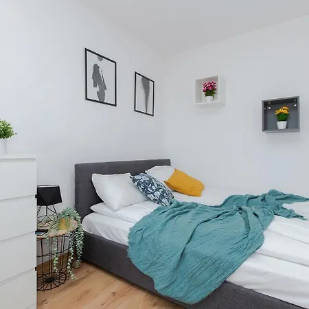 Apartament Metro Wilanowska Z Dostepem Do Basenu I Silowni