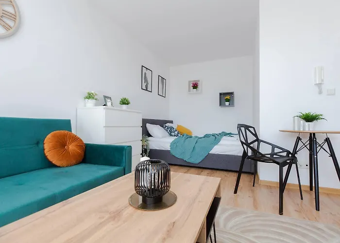 Metro Wilanowska Z Dostepem Do Basenu I Silowni 바르샤바