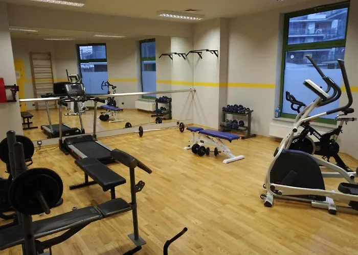 Metro Wilanowska Z Dostepem Do Basenu I Silowni