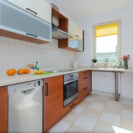 Metro Wilanowska Z Dostepem Do Basenu I Silowni Apartamento Varsovia