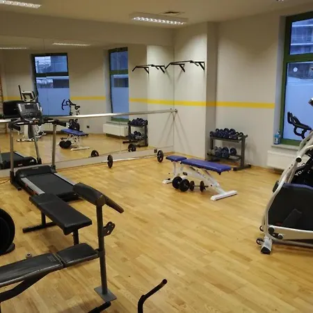 Metro Wilanowska Z Dostepem Do Basenu I Silowni